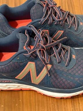 New balance sneakers size 6